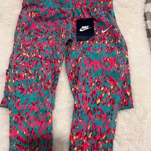 NWTNike Kids Vibrant Patterned Leggings - Pink and Green